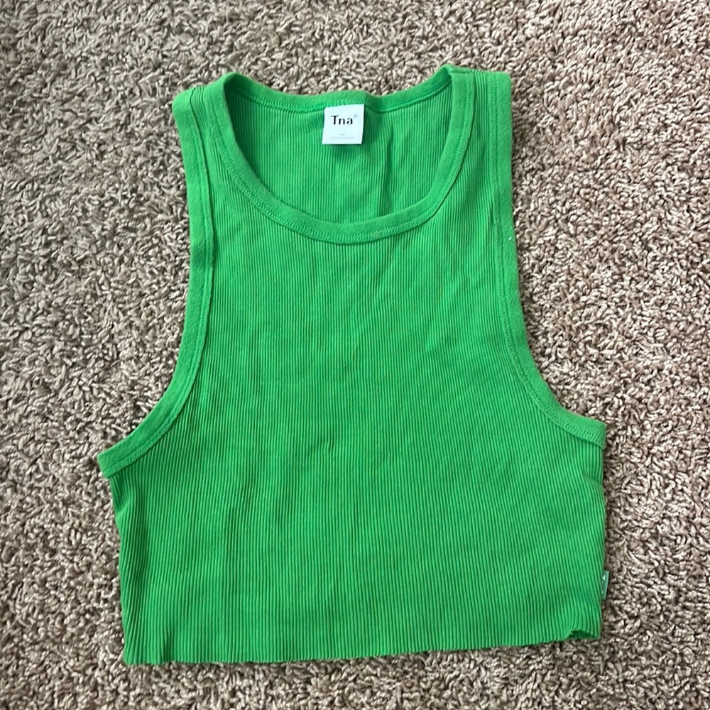 Aritzia TNA crop tank